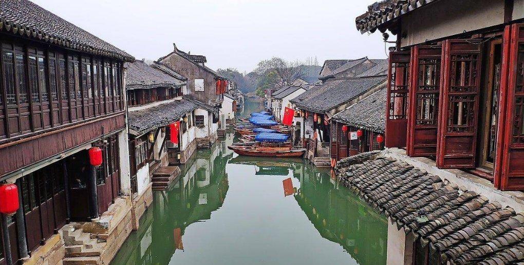 逃出绿色公寓